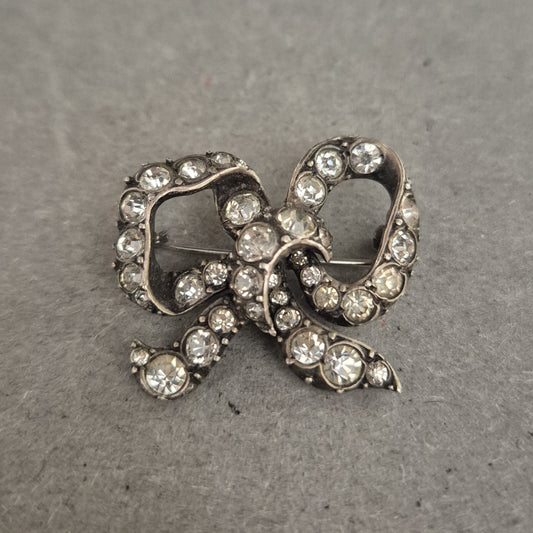 Vintage-Brosche Schleife mit Strass – Funkelnder Retro-Charme