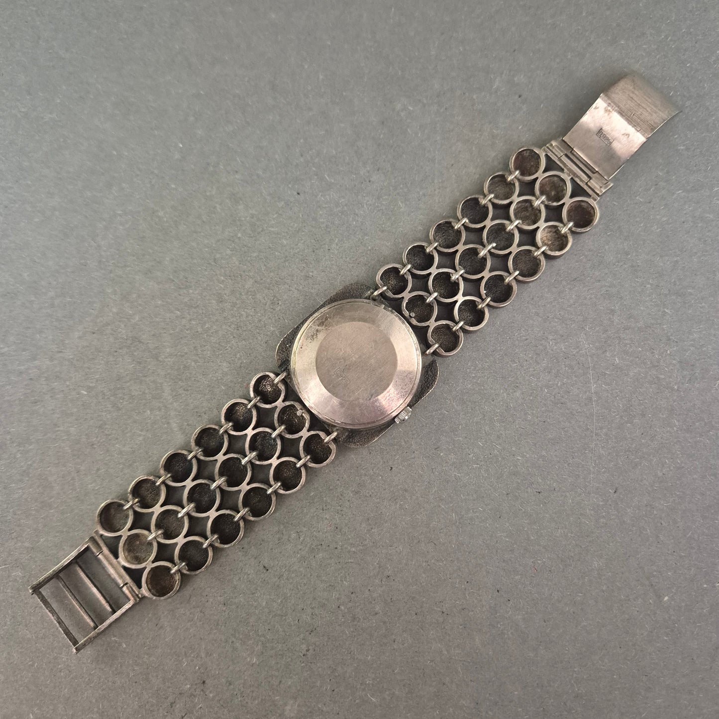 Vintage Damenarmbanduhr aus 925er Silber – Extravagantes Design