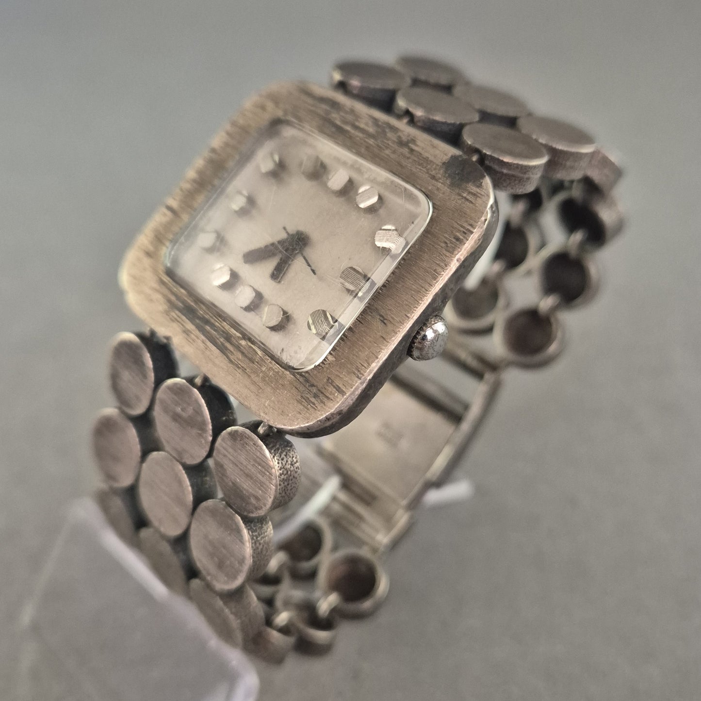 Vintage Damenarmbanduhr aus 925er Silber – Extravagantes Design