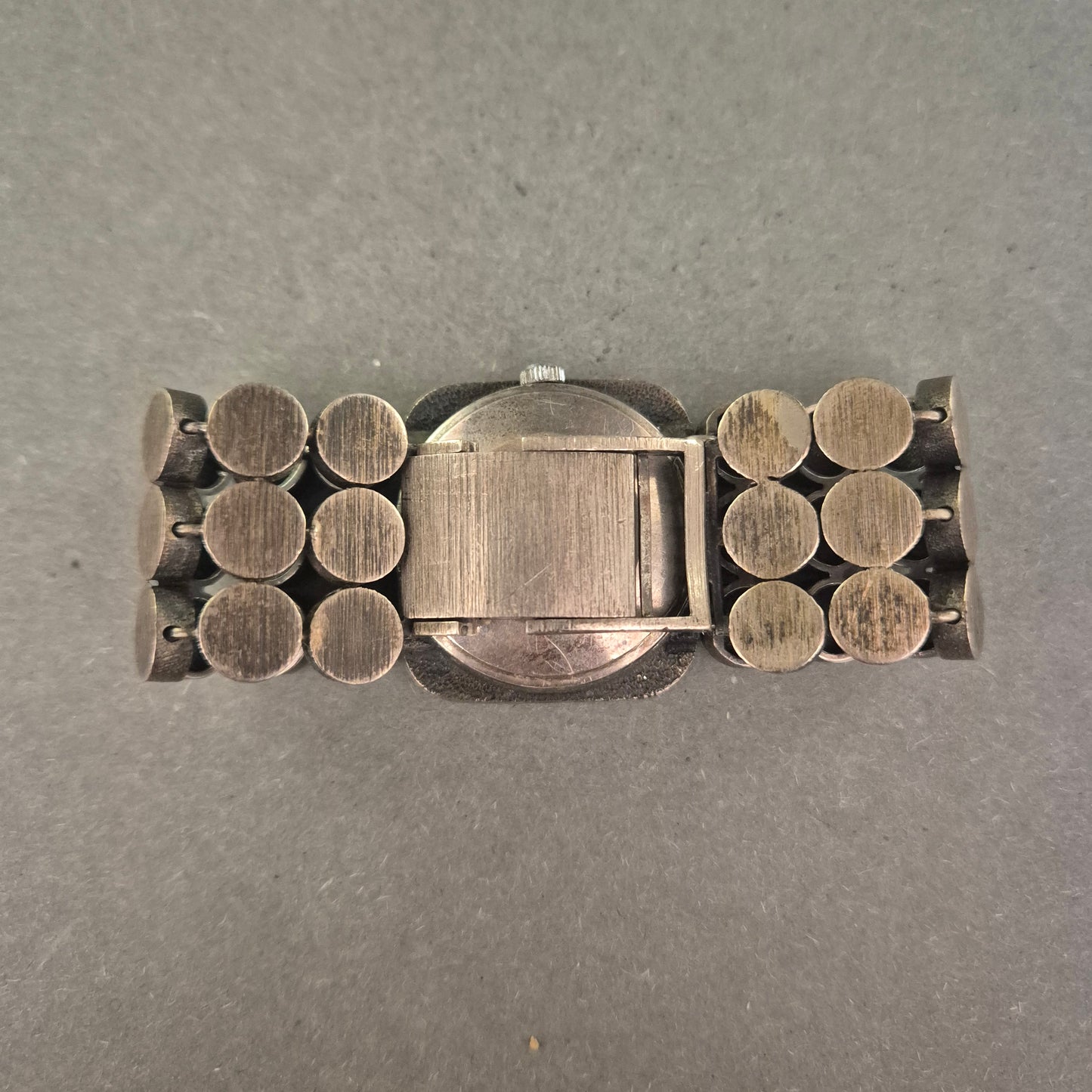 Vintage Damenarmbanduhr aus 925er Silber – Extravagantes Design