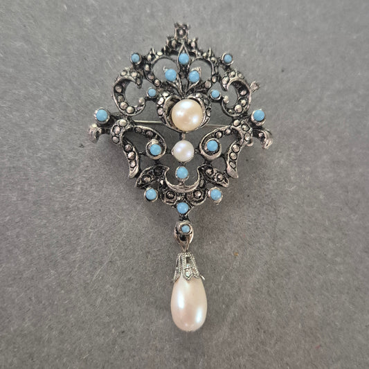 Antike Brosche im Barockstil mit Perlen und Türkis-Steinen