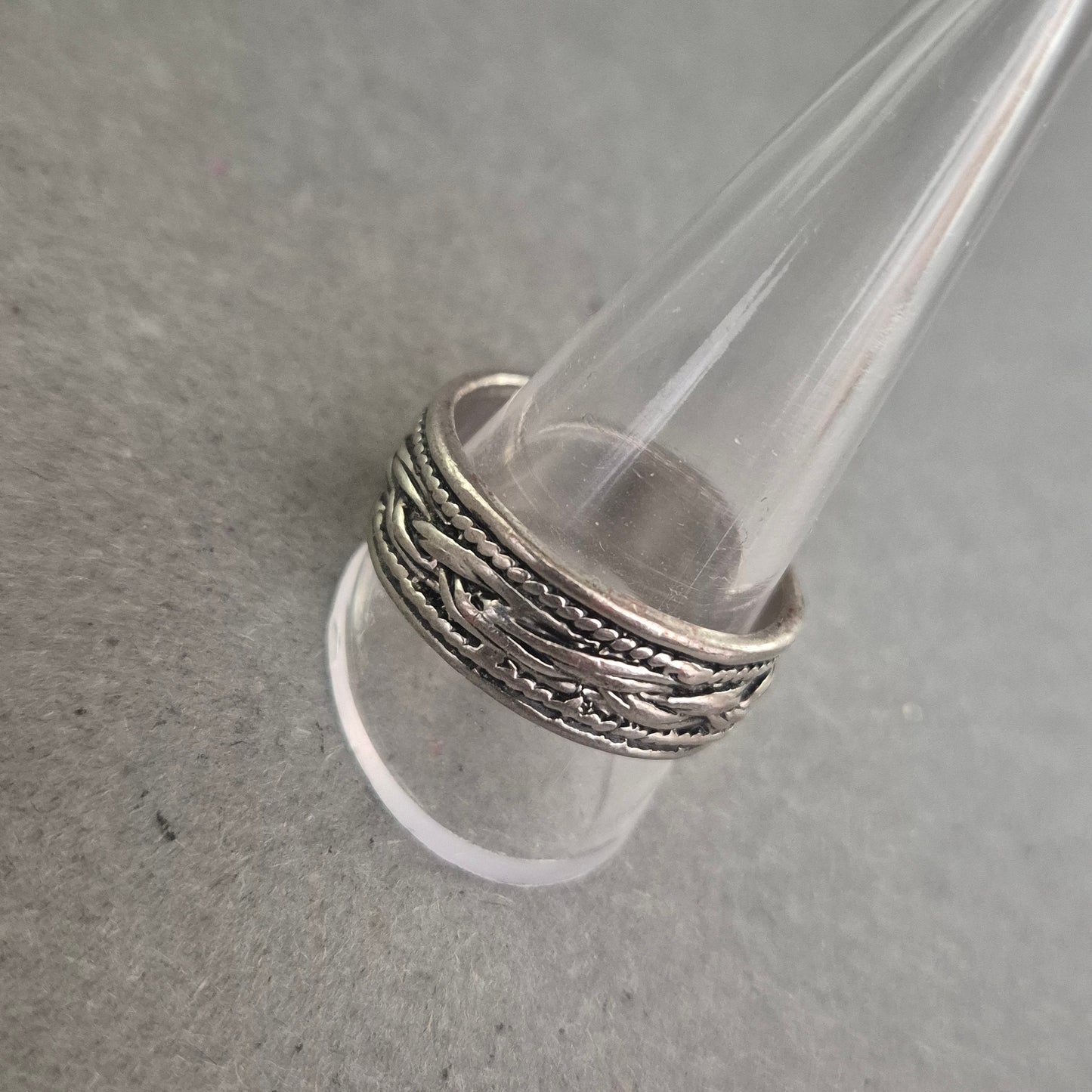 Breiter Vintage-Silberring mit geflochtenem Muster