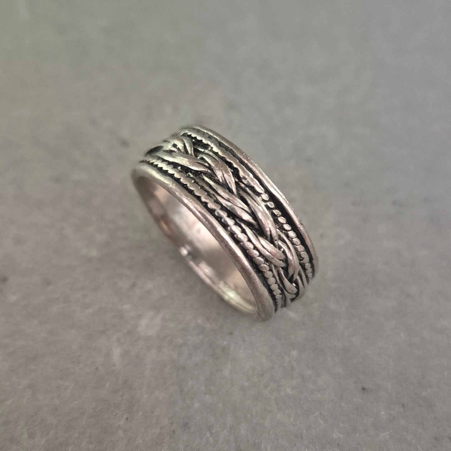 Breiter Vintage-Silberring mit geflochtenem Muster