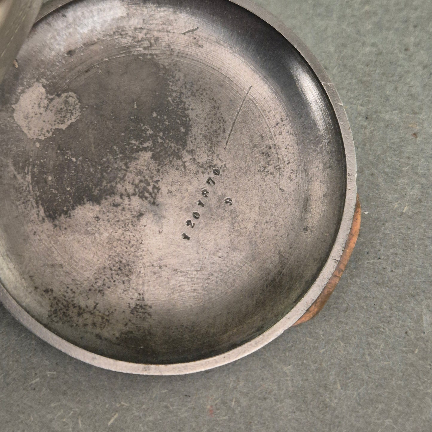 Antike Victoria Taschenuhr mit Weckfunktion – Mechanisches Sammlerstück