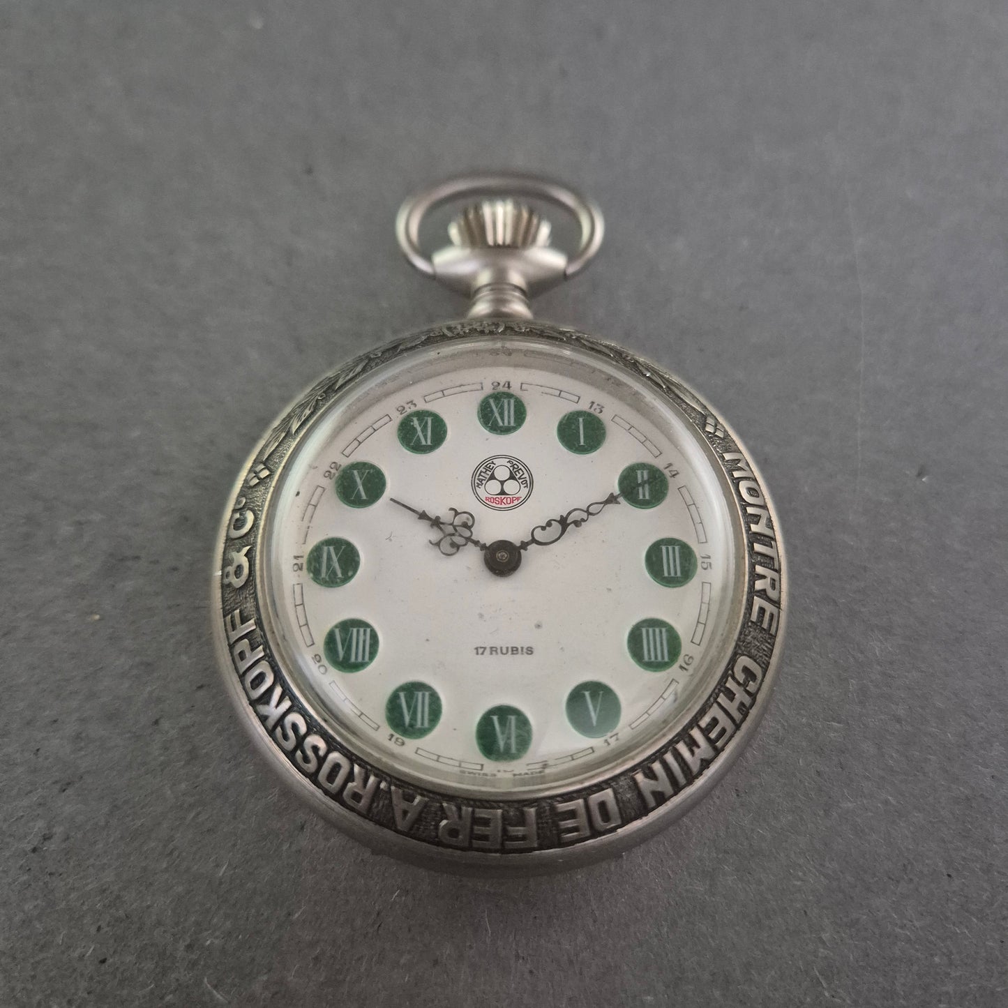 Antike Rosskopf & Co. Taschenuhr – Schweizer Präzision im Eisenbahn-Stil