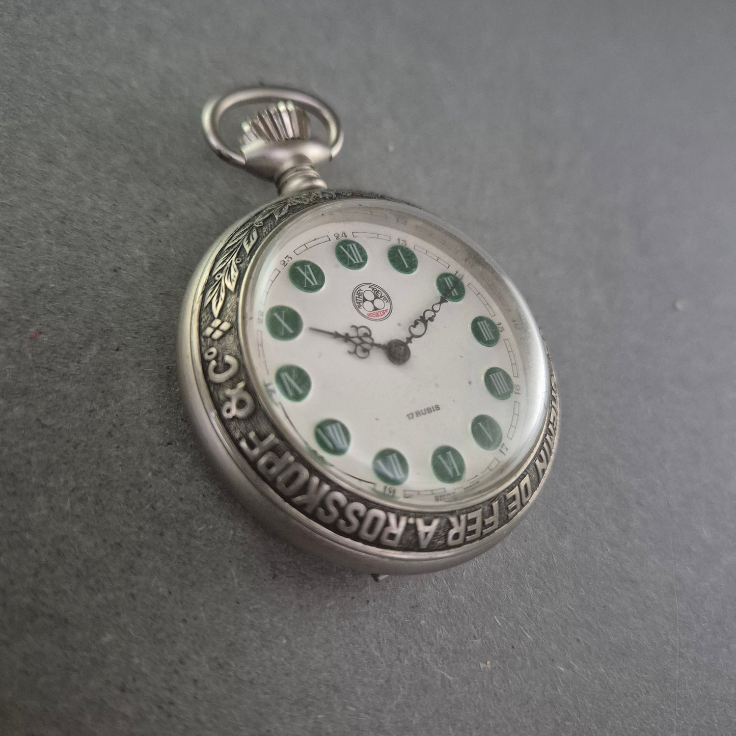 Antike Rosskopf & Co. Taschenuhr – Schweizer Präzision im Eisenbahn-Stil