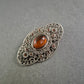 Vintage Filigran-Brosche mit braunem Cabochon – Klassisch & Elegant