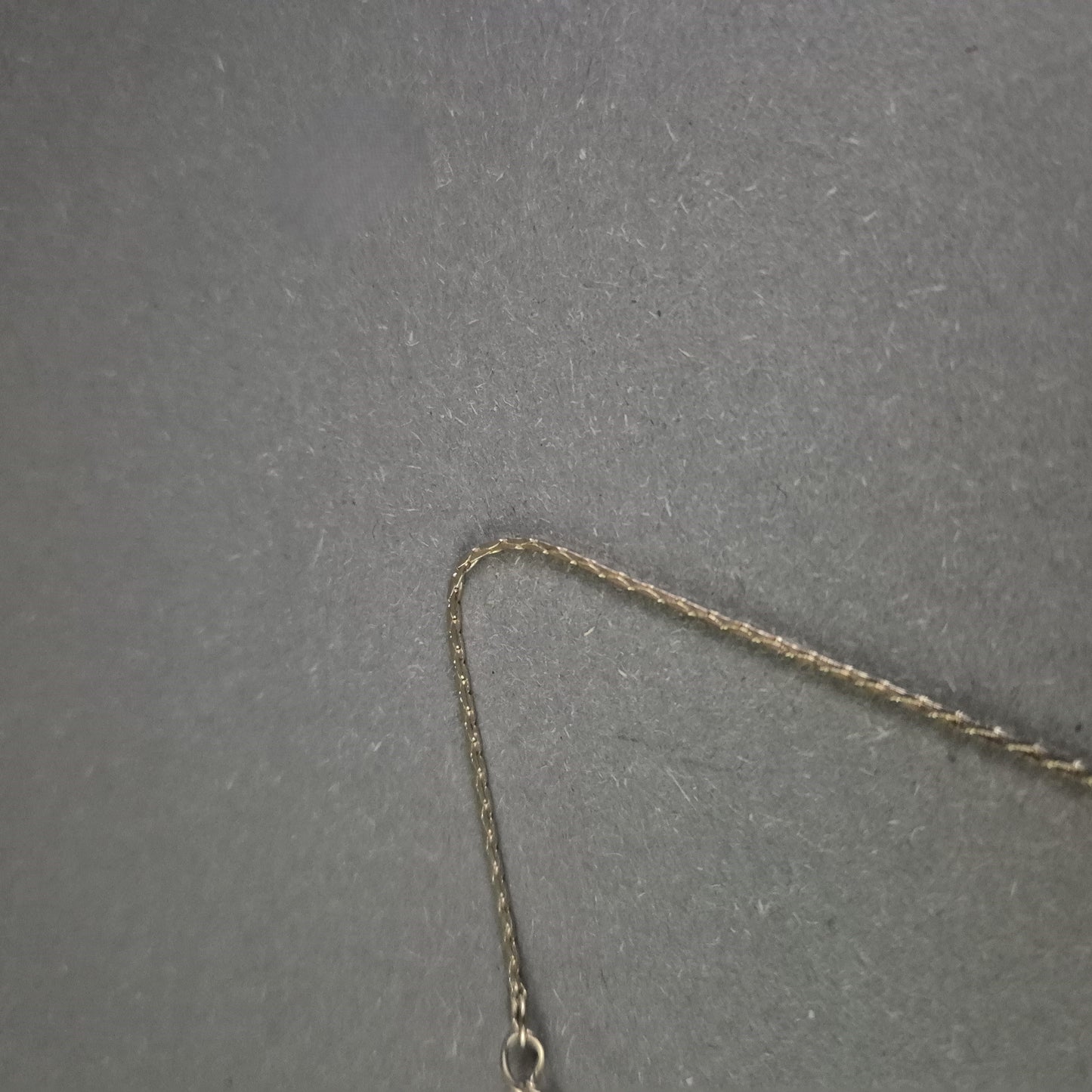 Zarte Vintage-Halskette mit rosa Blüten – Femininer Schmucktraum