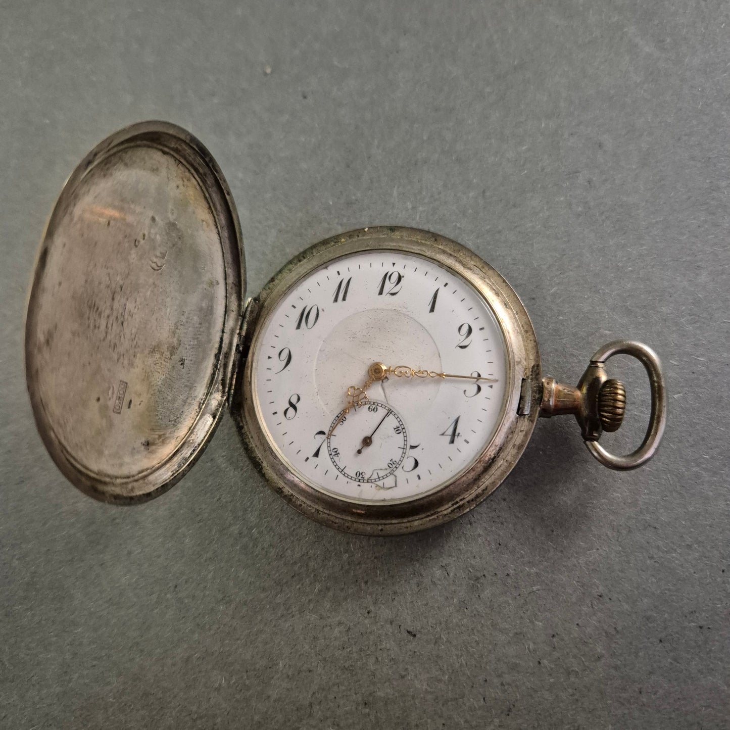 Antike Taschenuhr aus 800er Silber – Handaufzug & 15 Rubine