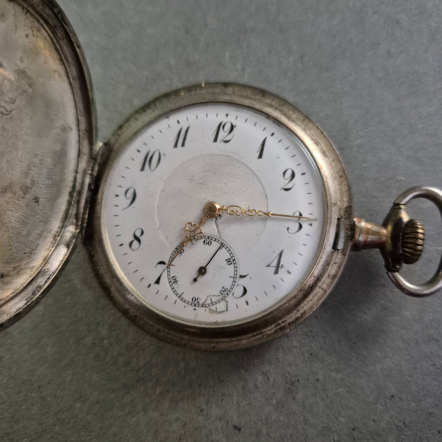 Antike Taschenuhr aus 800er Silber – Handaufzug & 15 Rubine