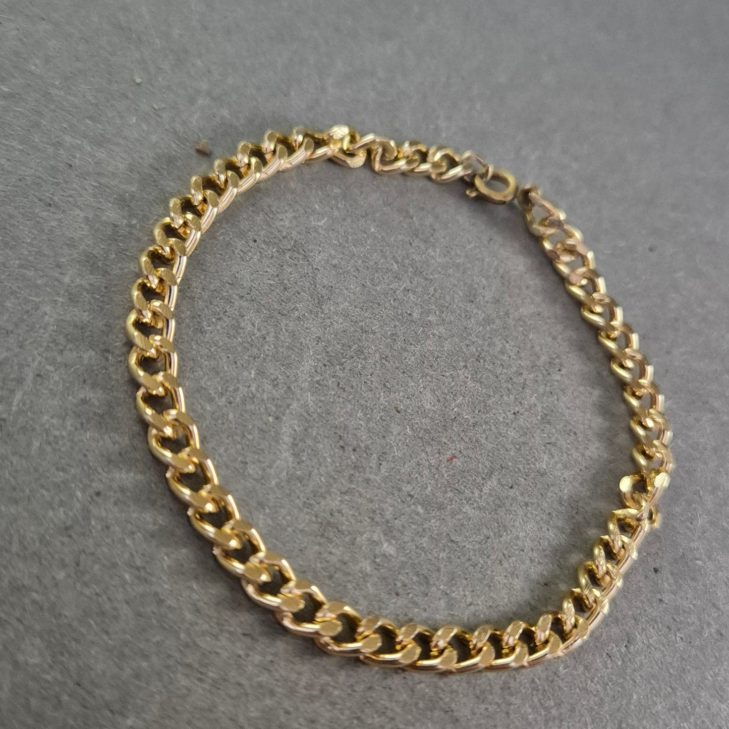 Feines Vintage-Armband aus vergoldetem Metall – Schlichte Eleganz