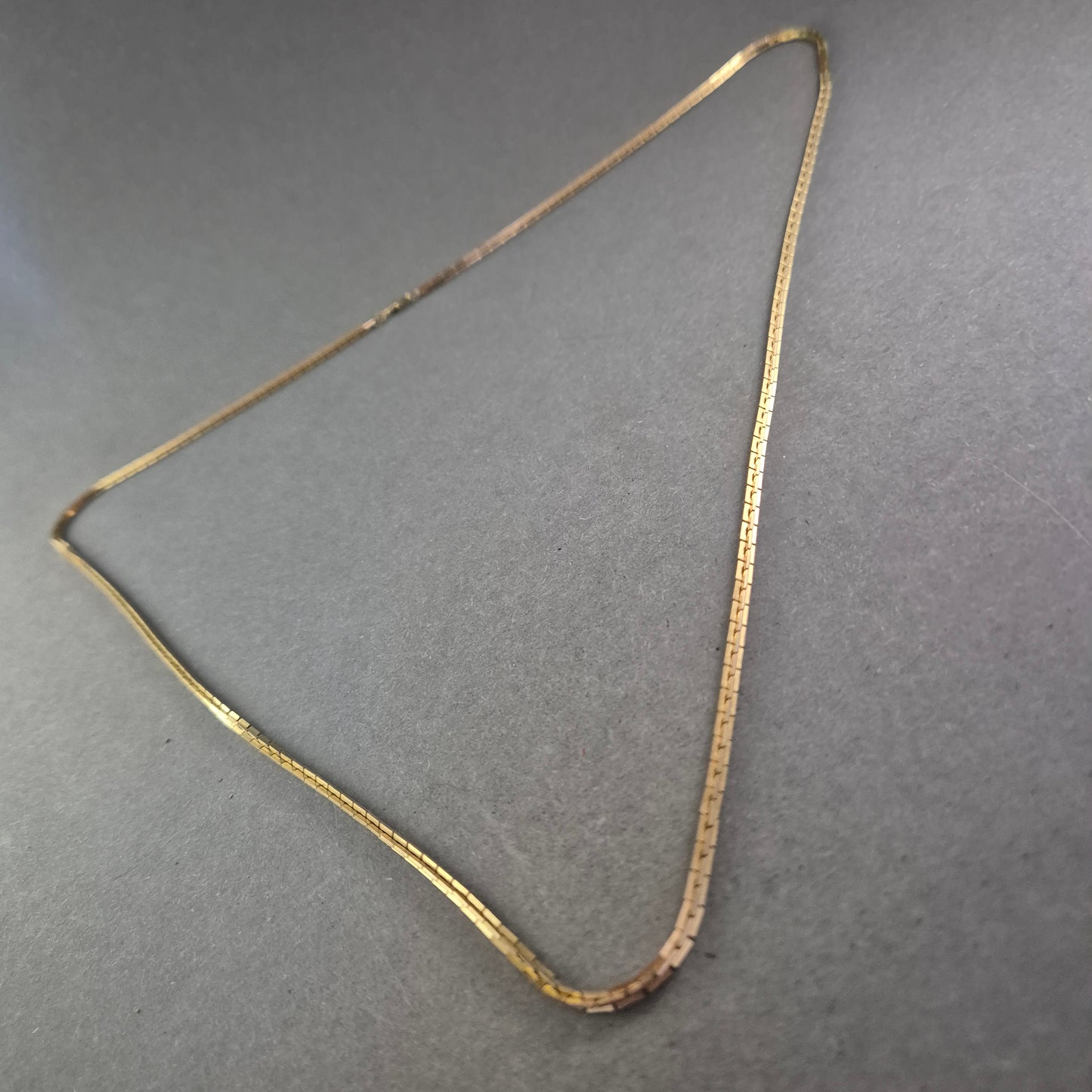 Vintage-Halskette aus vergoldetem Metall – Filigranes Kettendesign