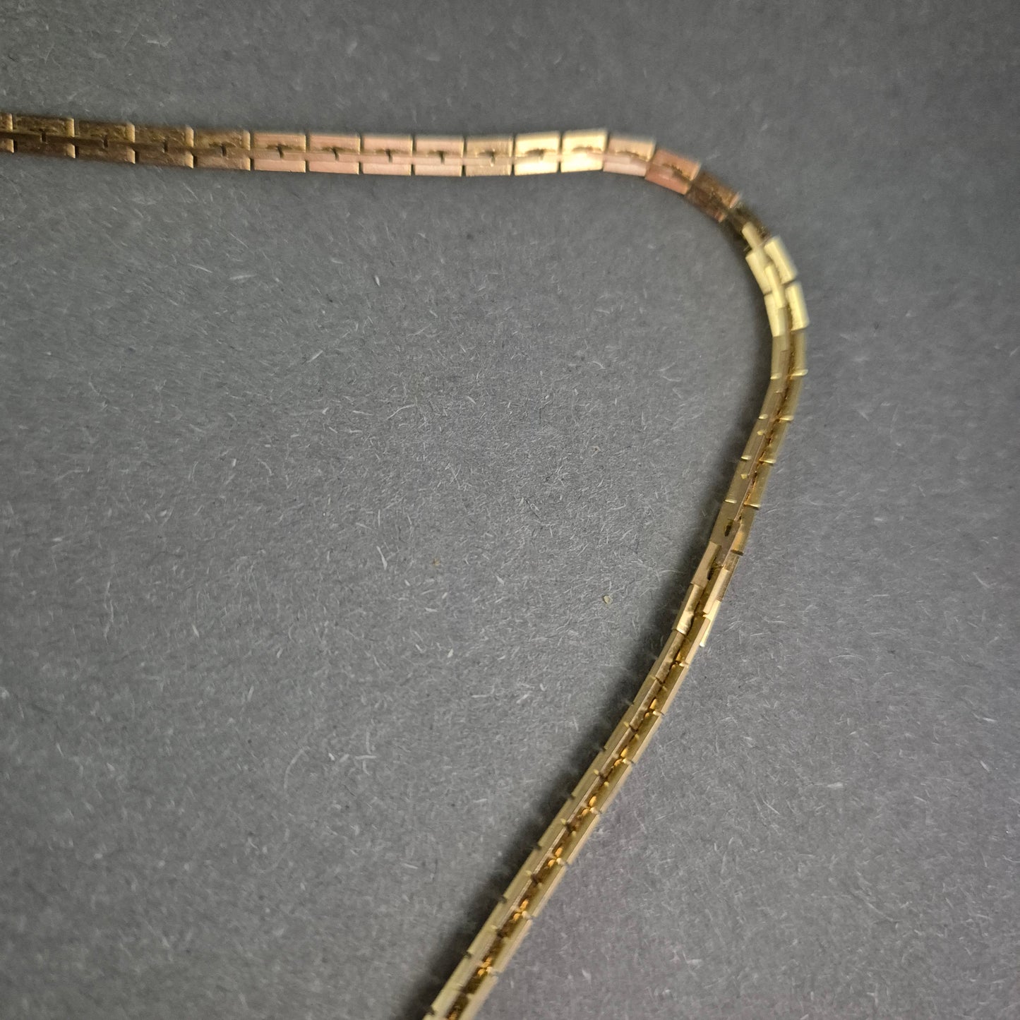 Vintage-Halskette aus vergoldetem Metall – Filigranes Kettendesign