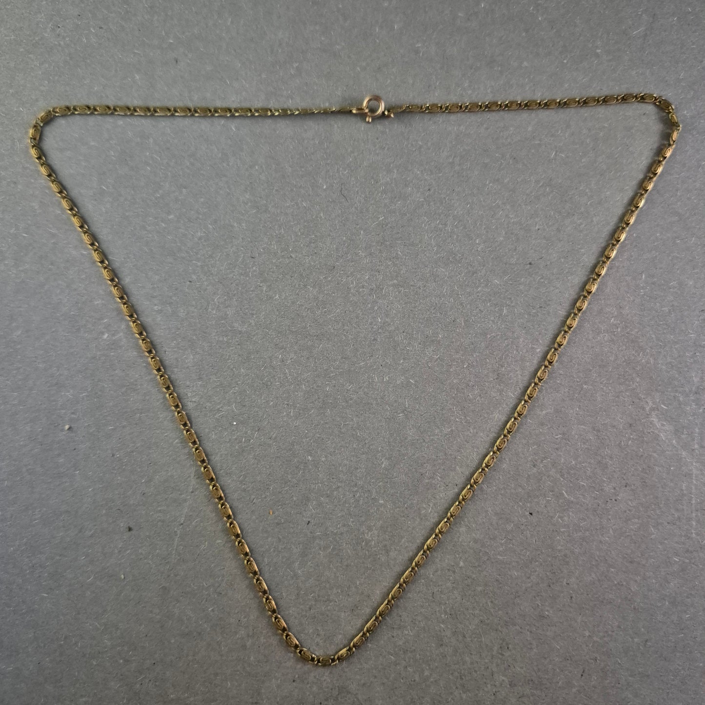 Vintage-Halskette aus vergoldetem Metall – Filigranes Kettendesign