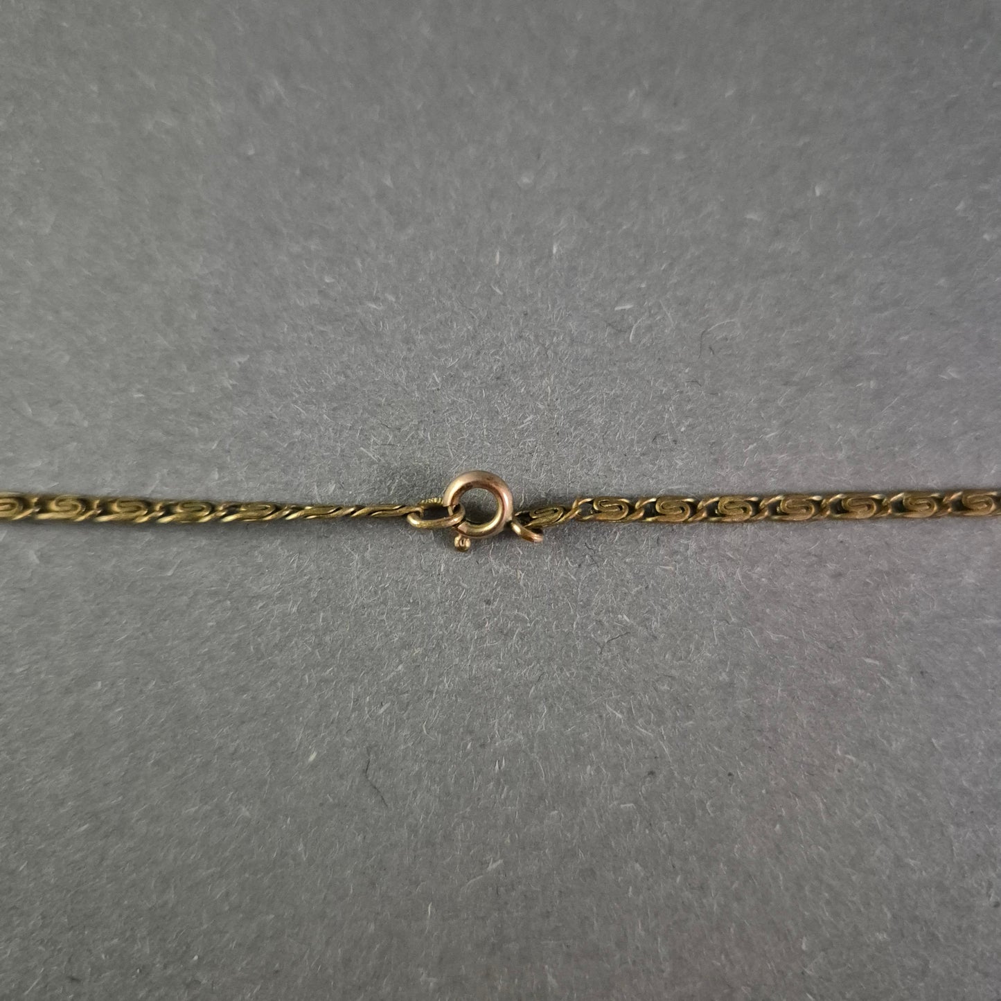 Vintage-Halskette aus vergoldetem Metall – Filigranes Kettendesign