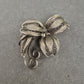 Filigrane Vintage-Silberbrosche – Blumenmotiv in feiner Drahtarbeit
