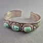 Tribal Armreif im Ethno-Stil – Versilbert mit Türkissteinen