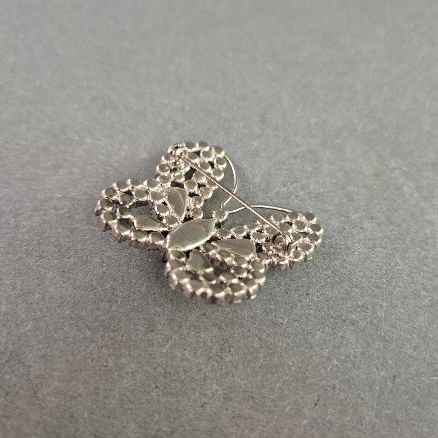 Strassbrosche im Schmetterlingsdesign – Funkelnder Vintage-Look