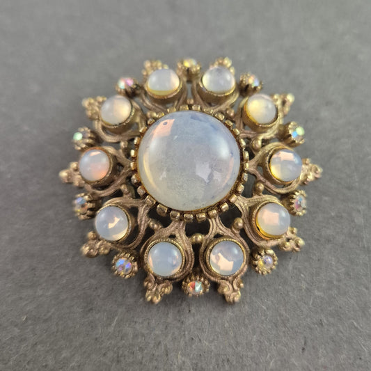 Opalähnliche Vintage-Brosche – Antikgold mit Glascabochons