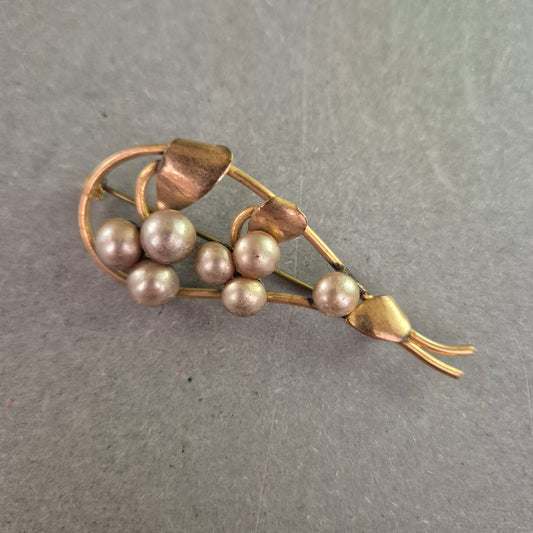 Vintage Brosche im floralen Design – Goldton mit Perlenbesatz
