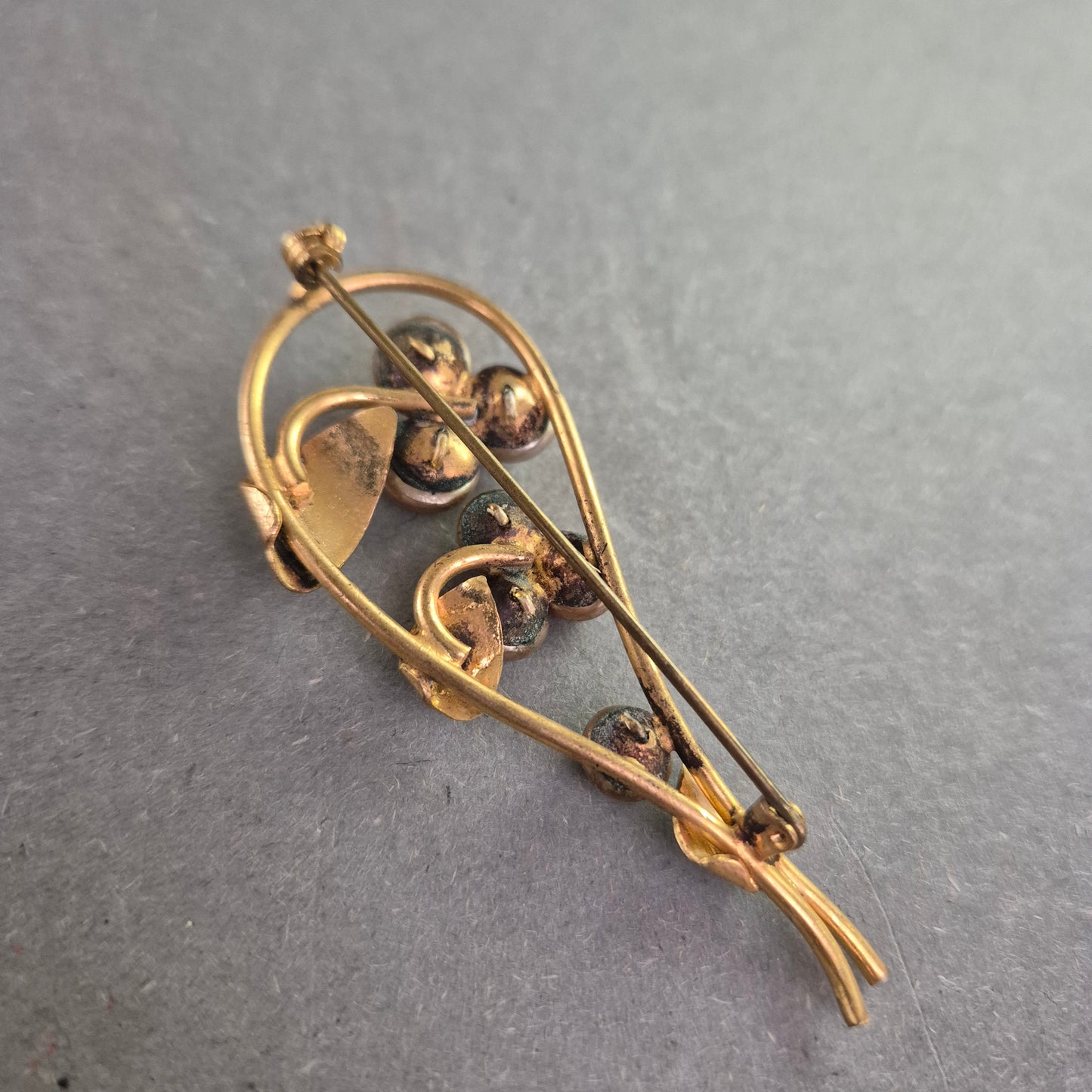 Vintage Brosche im floralen Design – Goldton mit Perlenbesatz