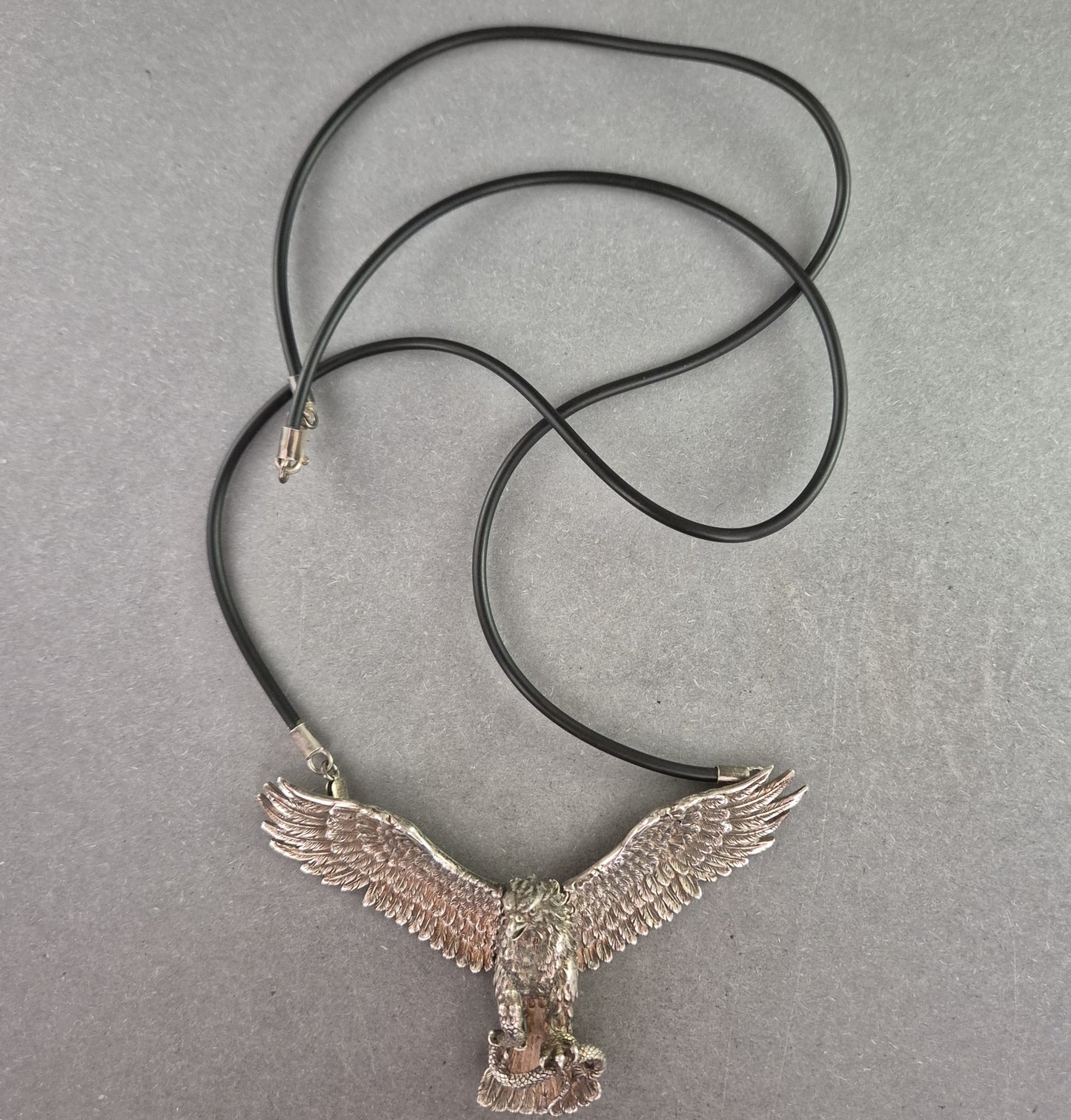 Statement-Kette mit Adler-Anhänger – Kraftvolles Design für Individualisten