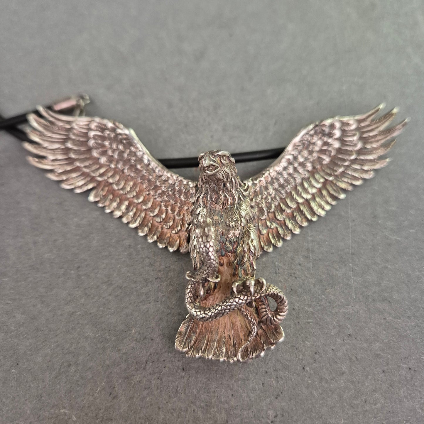 Statement-Kette mit Adler-Anhänger – Kraftvolles Design für Individualisten