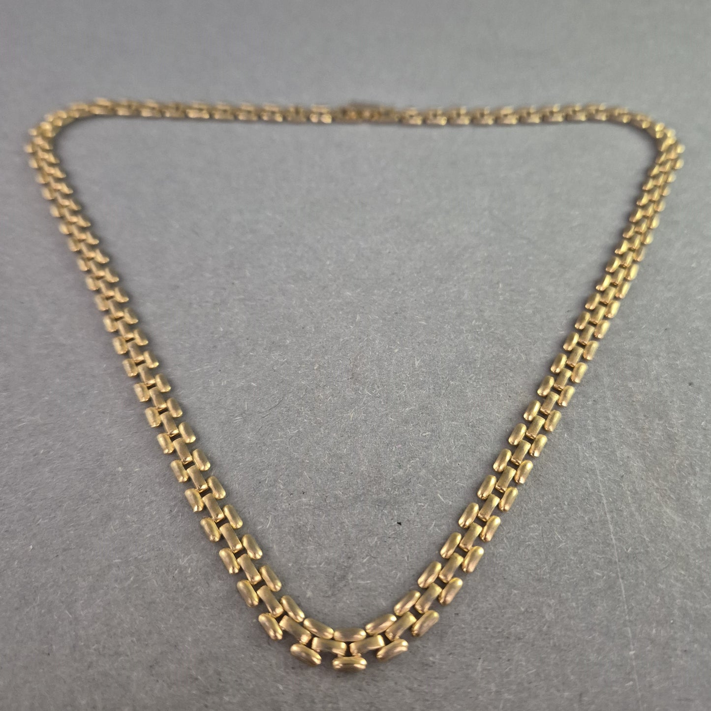 Vintage Halskette im Panzerketten-Stil – Goldfarbener Klassiker