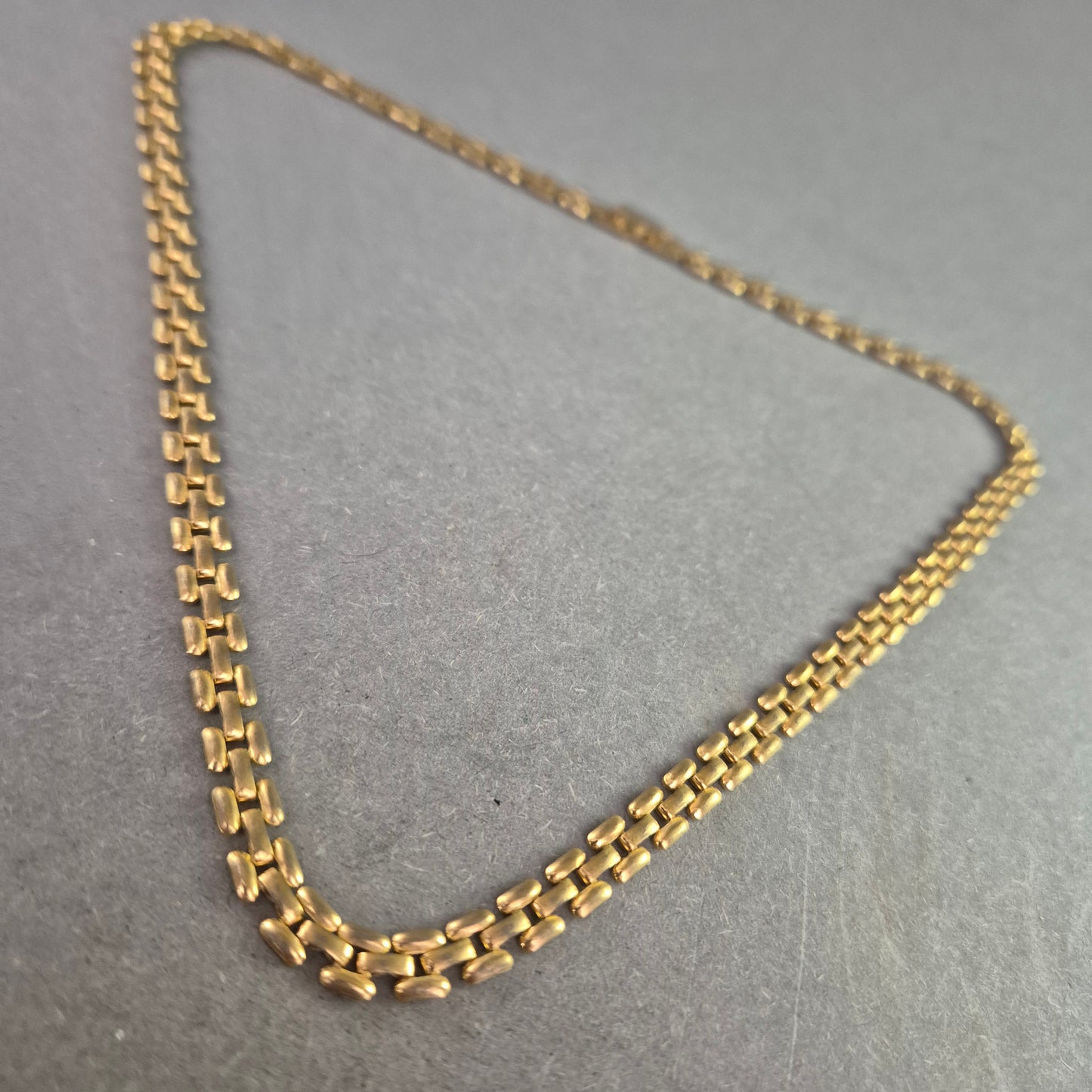 Vintage Halskette im Panzerketten-Stil – Goldfarbener Klassiker