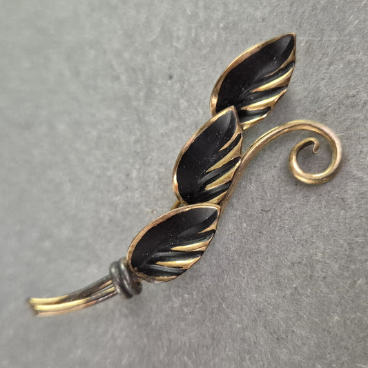Vintage Brosche mit Blattmotiv – Elegante Akzente in Schwarz und Gold