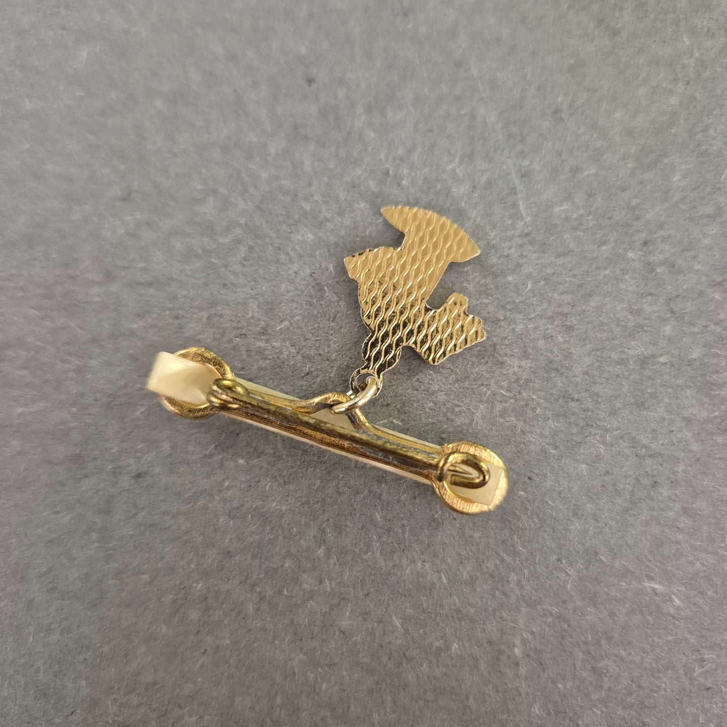 Vintage Möhnesee-Anstecknadel – Souvenir mit Trachtenfigur