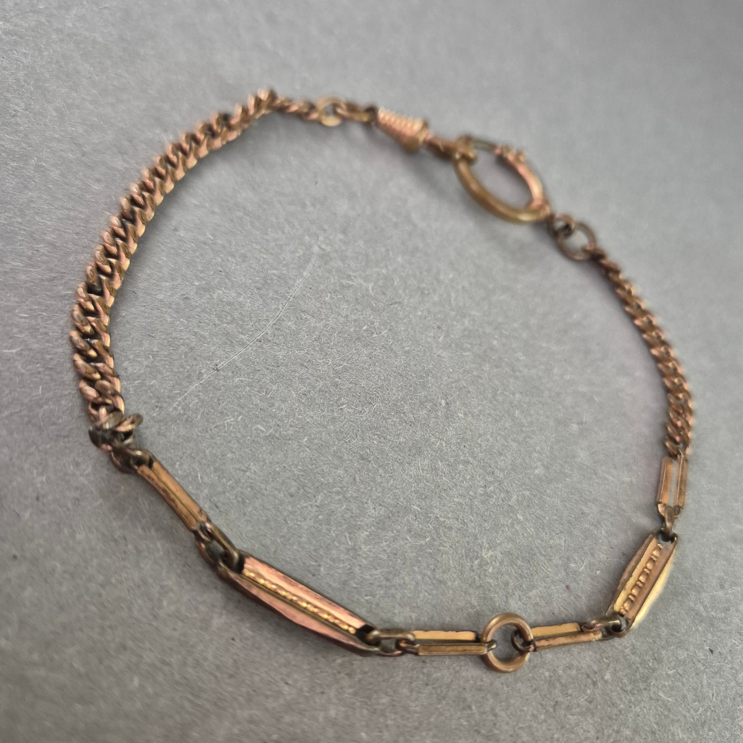 Antikes Armband aus Messing – Filigrane Glieder mit Federringverschluss