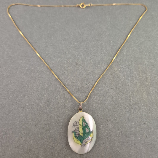 Feine Vintage-Kette mit Alaska-Perlmuttanhänger – Handbemalt & Goldfarben