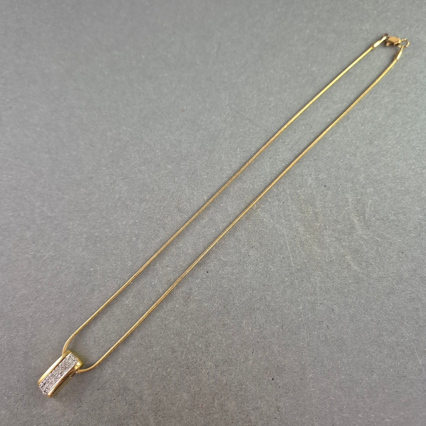 Elegante Vintage-Kette mit Zirkonia-Anhänger – Goldoptik & Glanz