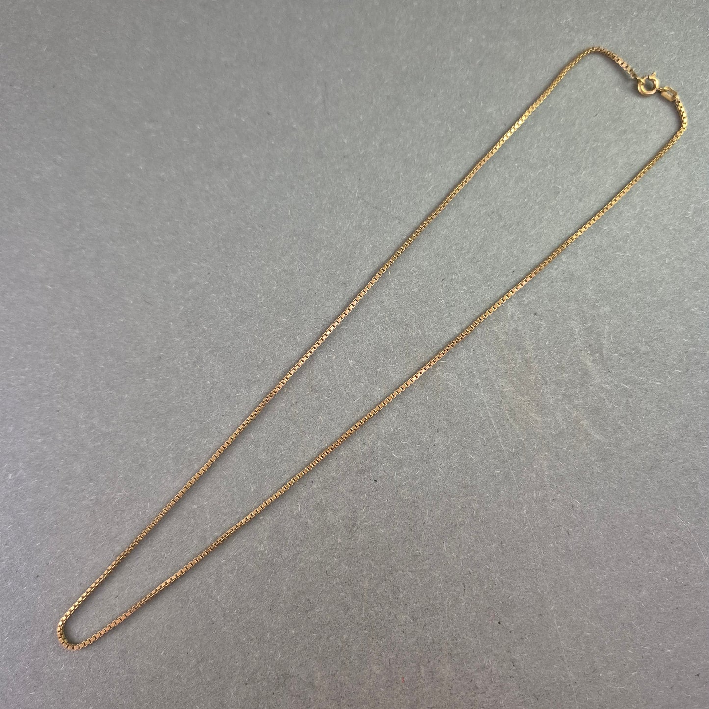 Feine Damen Halskette – Zierliche Modeschmuckkette in Goldoptik