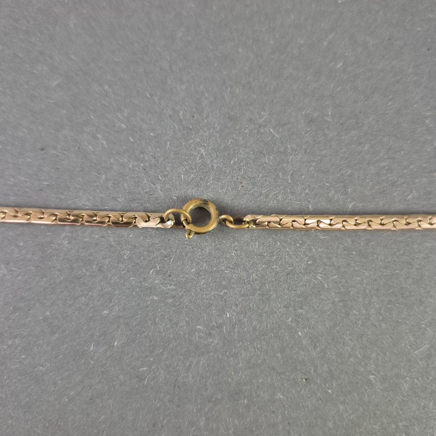 Damen Halskette im Layer-Look – Dreireihiges Design in Goldoptik