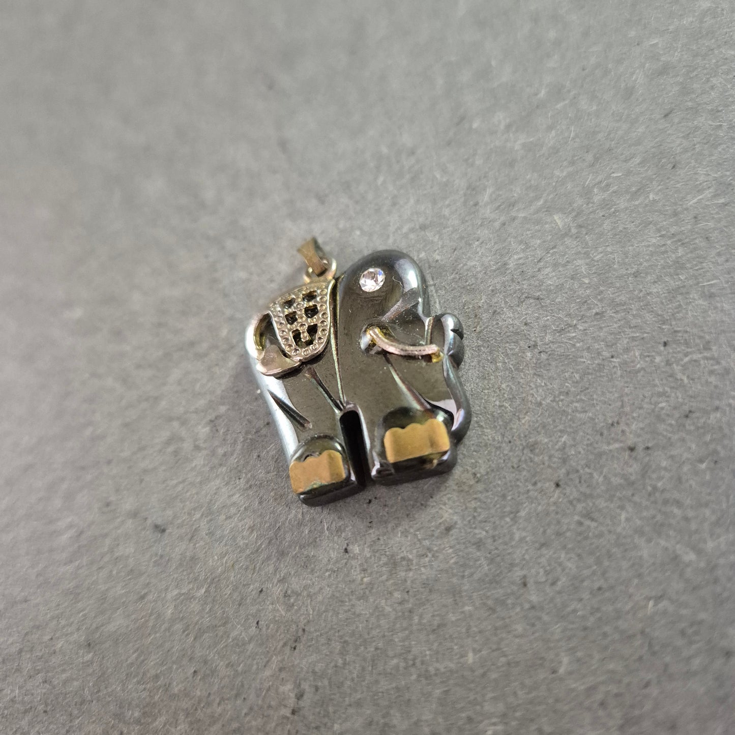 Anhänger „Elefant“ in Silber- und Goldoptik – Glückssymbol mit Strass