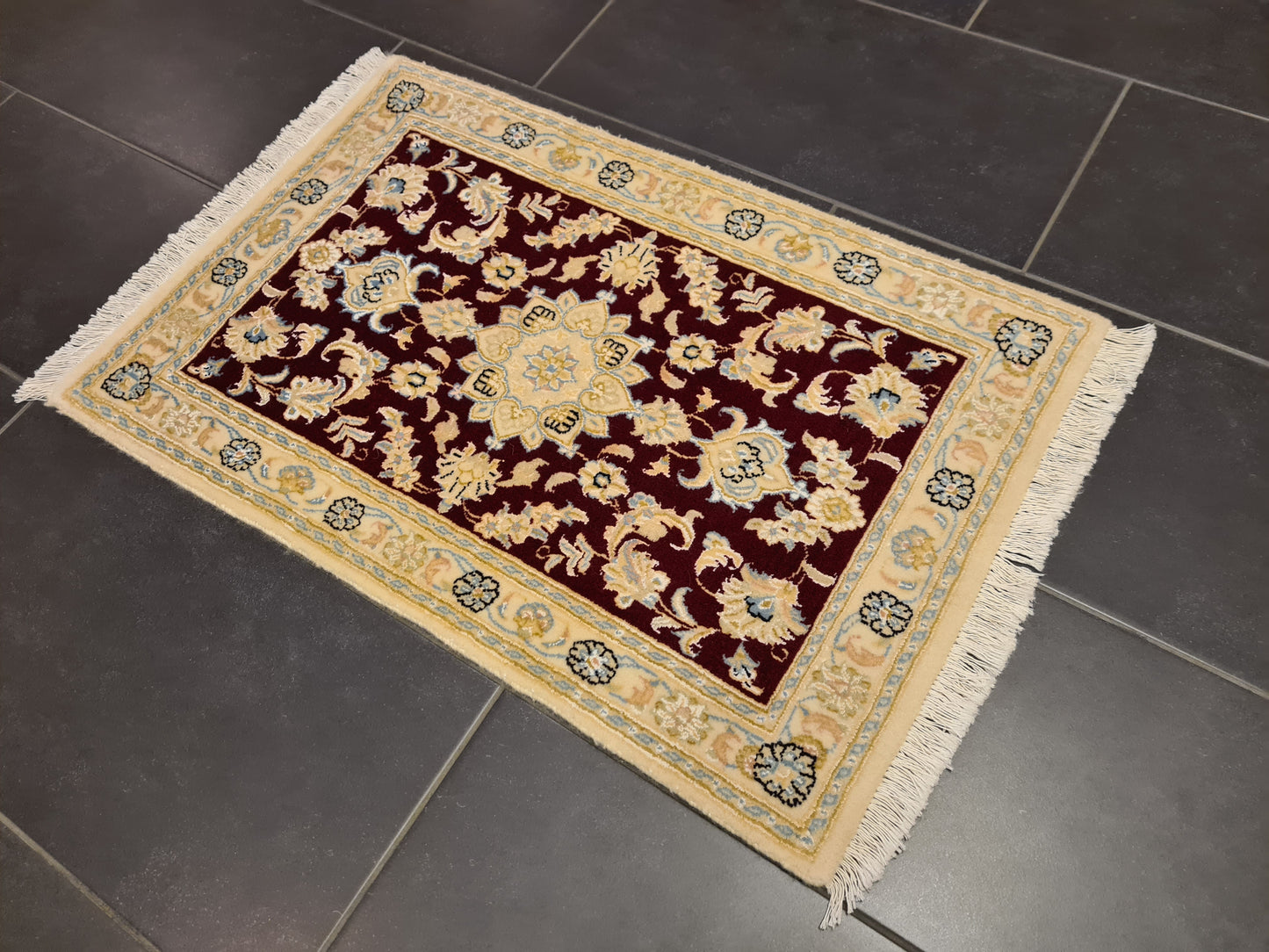 Perserteppich Orientteppich Handgeknüpfter Teppich Nain Seide 90x58cm