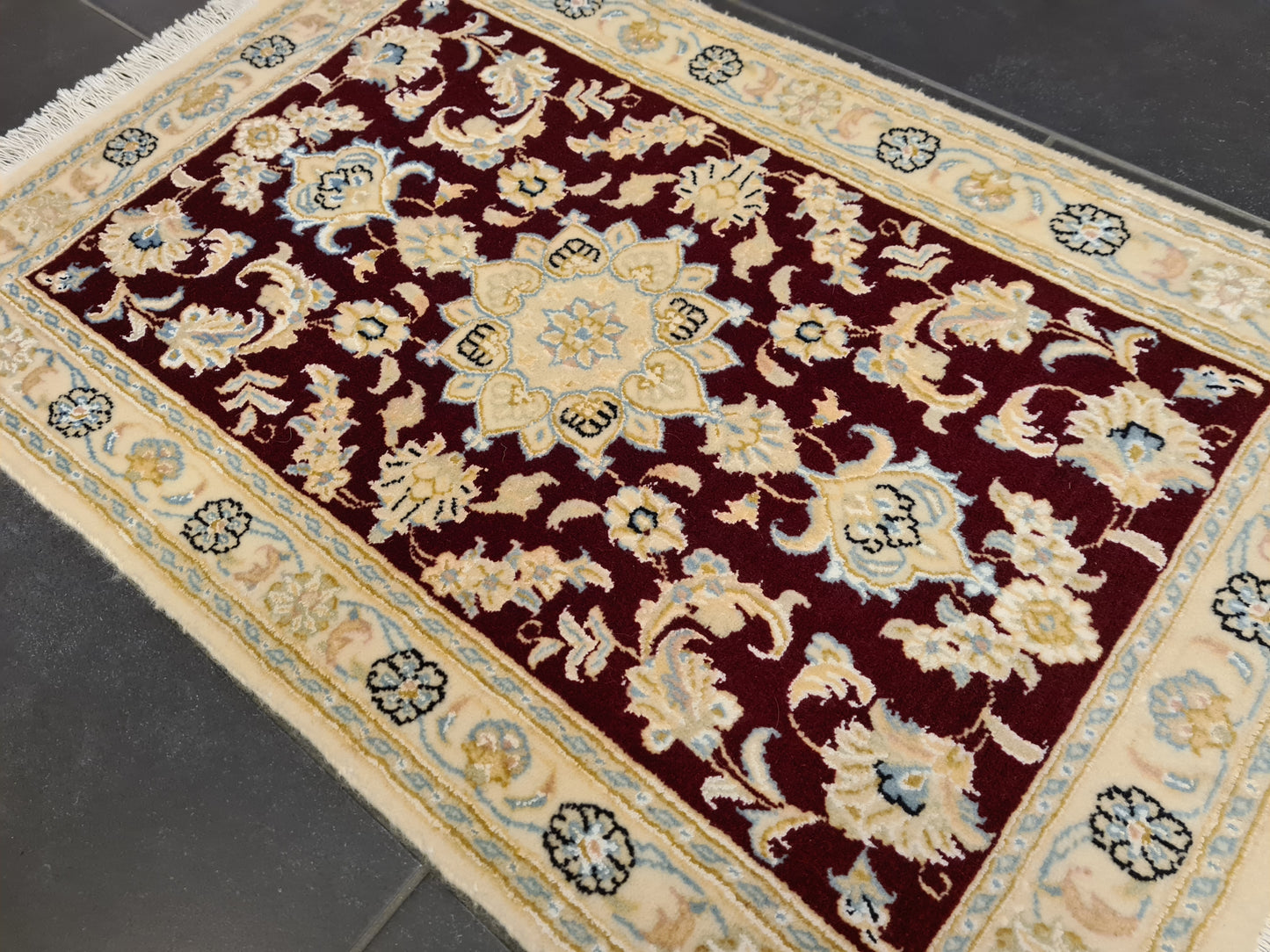 Perserteppich Orientteppich Handgeknüpfter Teppich Nain Seide 90x58cm