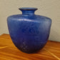Künstlerglasvase in Blau mit organischer Form 22cm