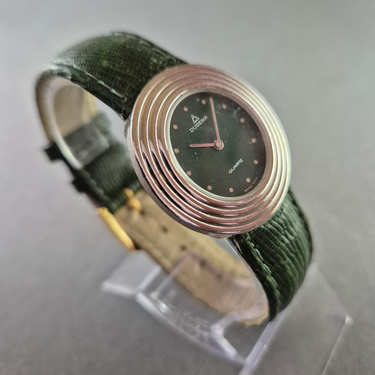Elegante Dugena Damenarmbanduhr – Grünes Retro-Design mit Lederband