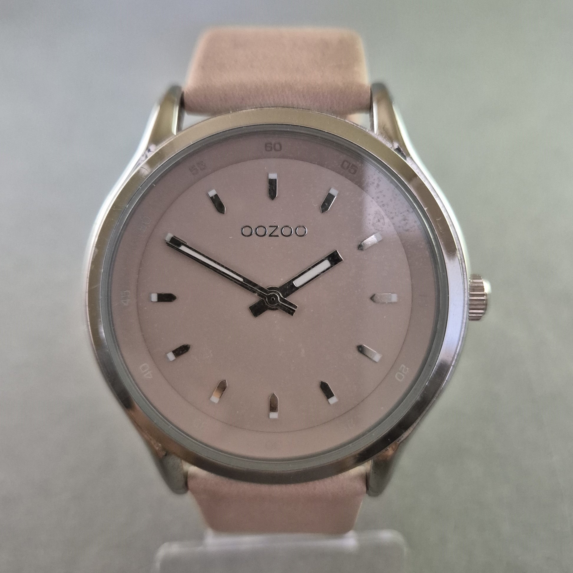 Zartrosé OOZOO Damenarmbanduhr – Modern Minimalistisch – Gallery