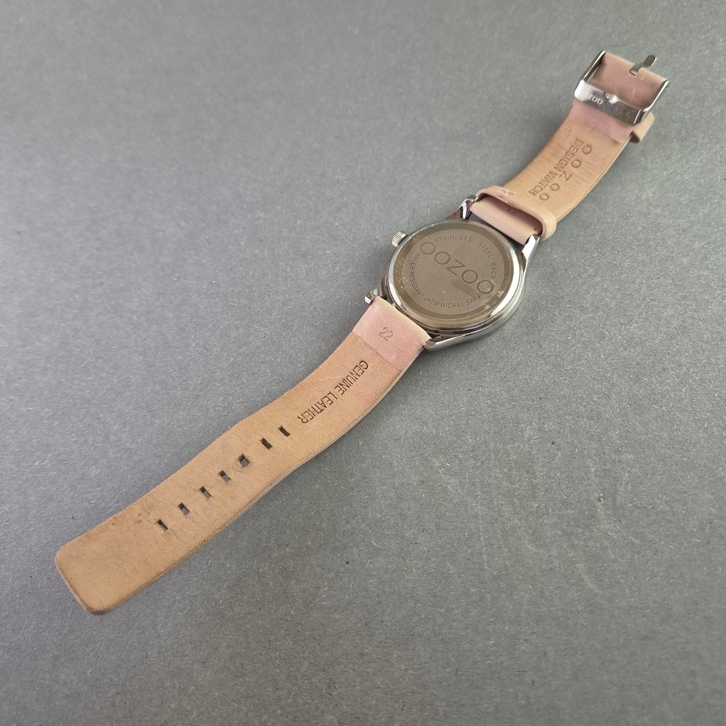 Zartrosé OOZOO Damenarmbanduhr – Modern & Minimalistisch