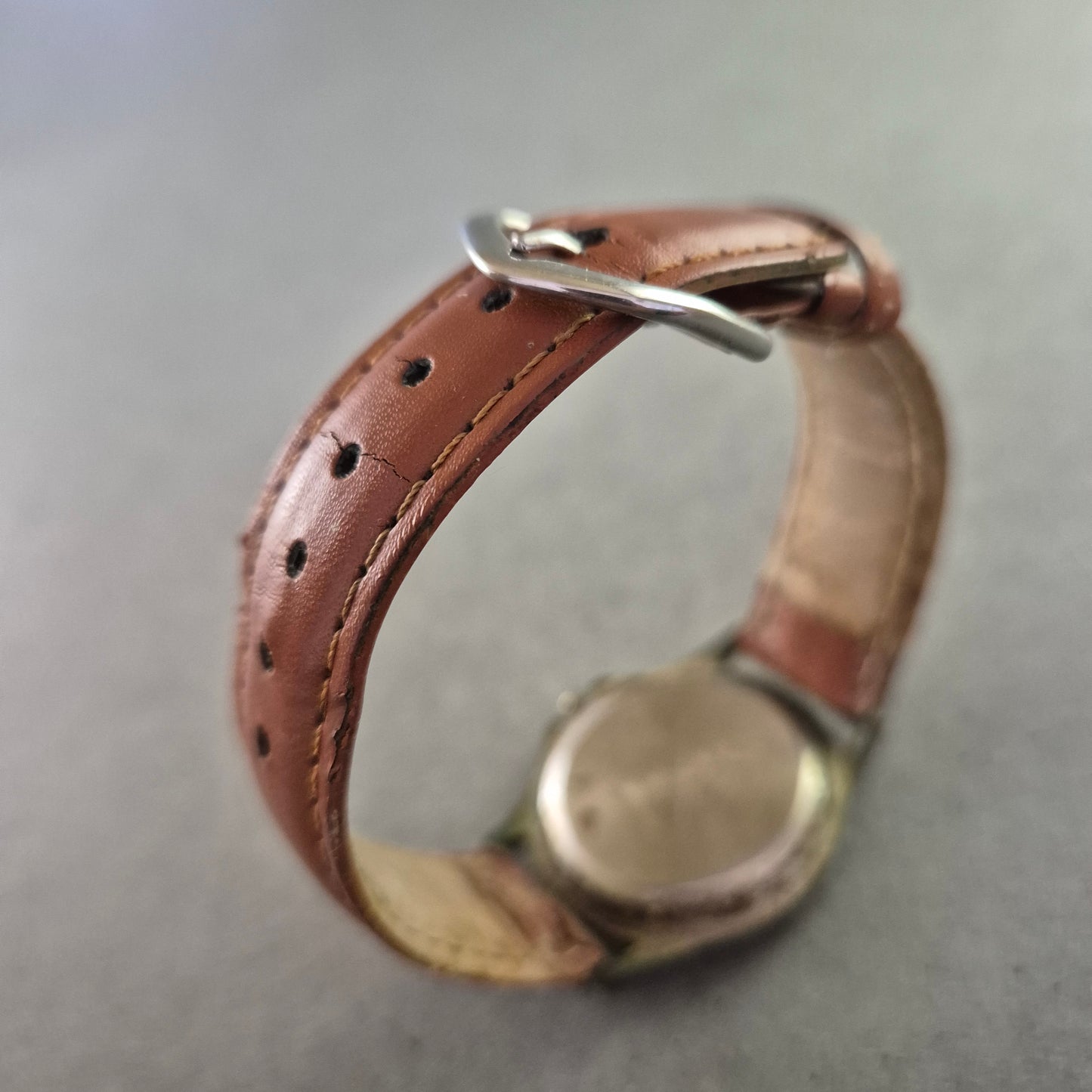 Vintage Damenarmband Uhr – Klassisch mit braunem Lederarmband