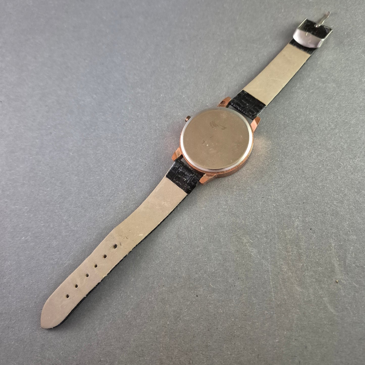 Neaki Damenarmband Uhr – Roségold mit Glitzer und Retro-Zahlen