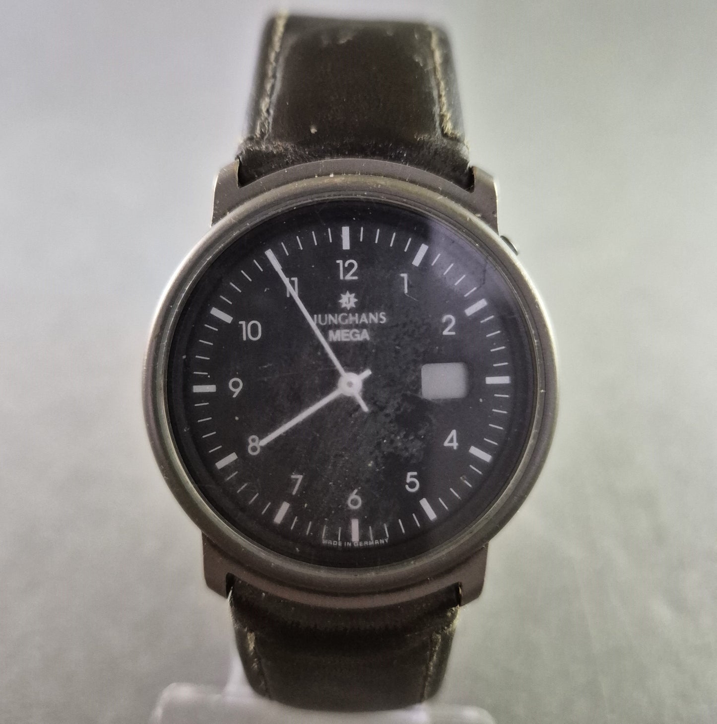 Junghans Mega Herrenarmband Uhr – Titan Funkuhr im klassischen Design