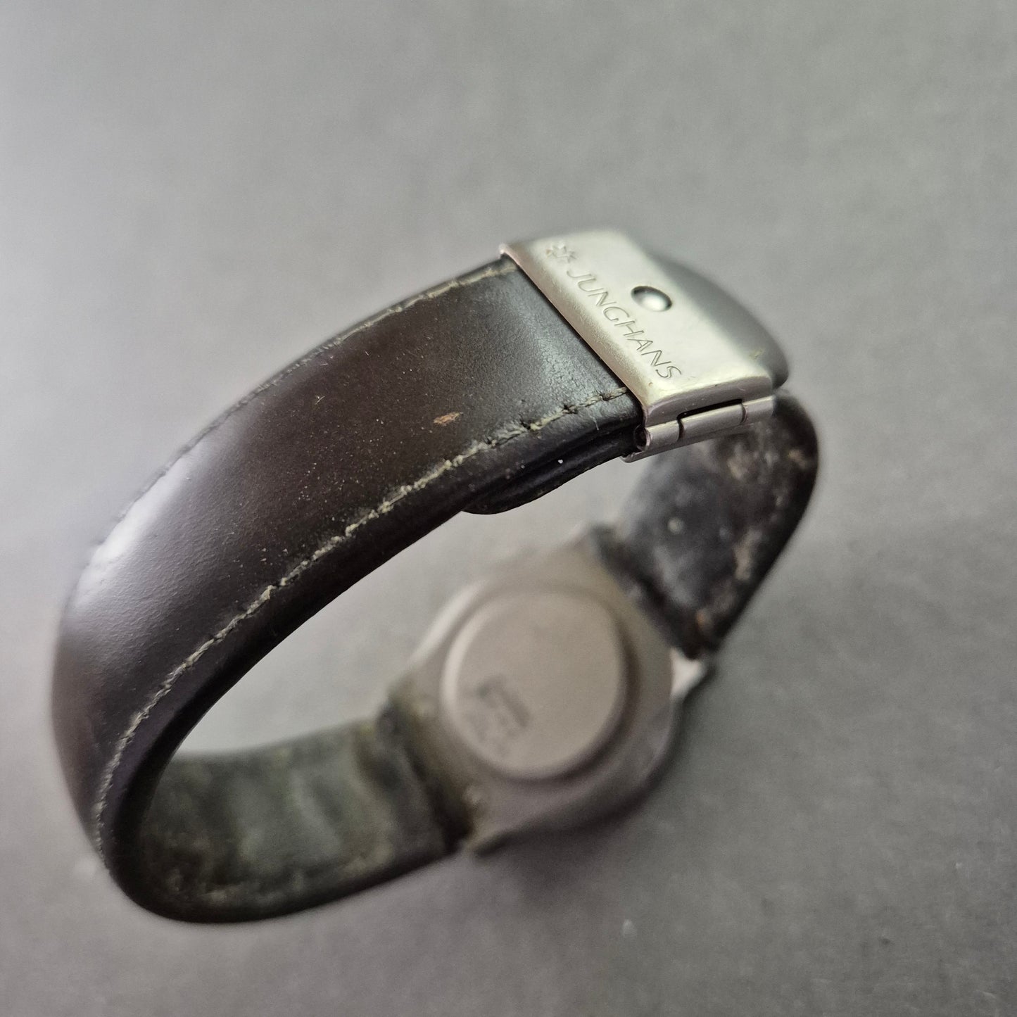 Junghans Mega Herrenarmband Uhr – Titan Funkuhr im klassischen Design