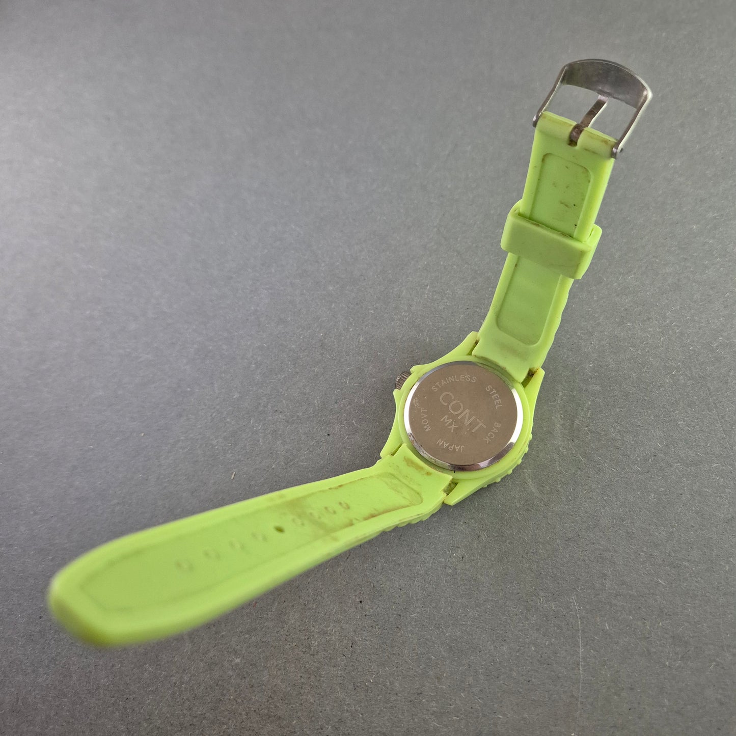 Sportliche Cont Quarz Uhr in Limettengrün – Auffälliges Design für Trendsetter