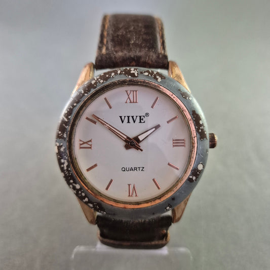 Elegante VIVE Quarz Uhr – Klassisches Design mit römischen Zahlen
