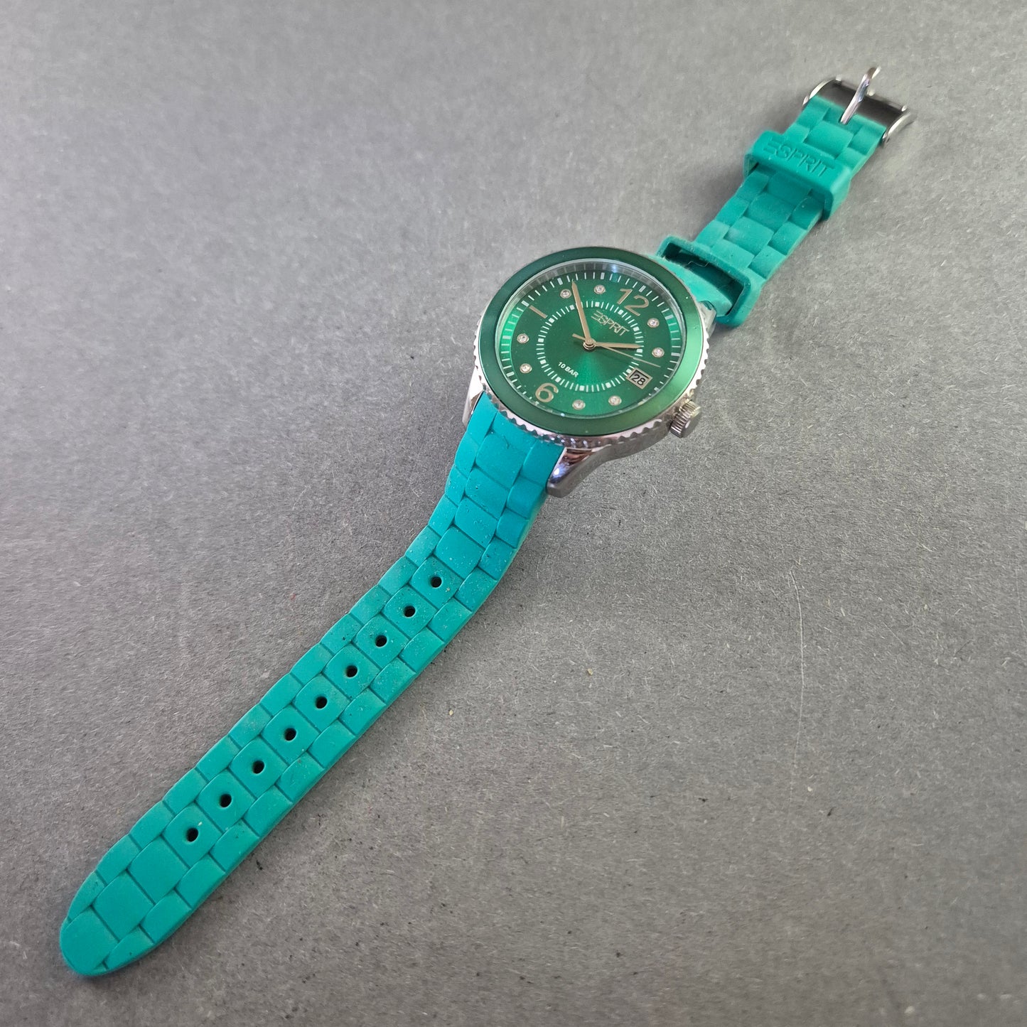 Modische Esprit Quarz Uhr – Türkisgrünes Design mit 10 BAR Wasserschutz